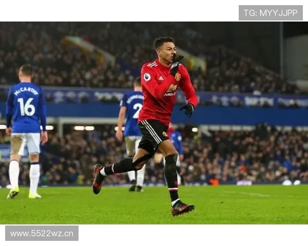 赖斯与基米希：现代后腰的核心职责与战术适应性对比