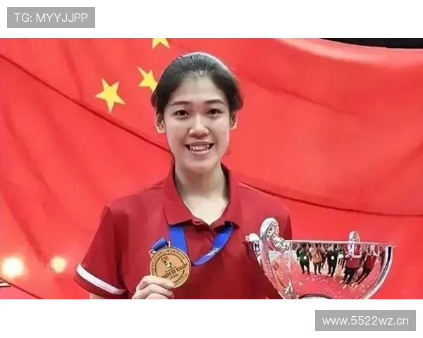 李盈莹健身房没一个能扛得住，居然还偷偷爱吃炸鸡？！